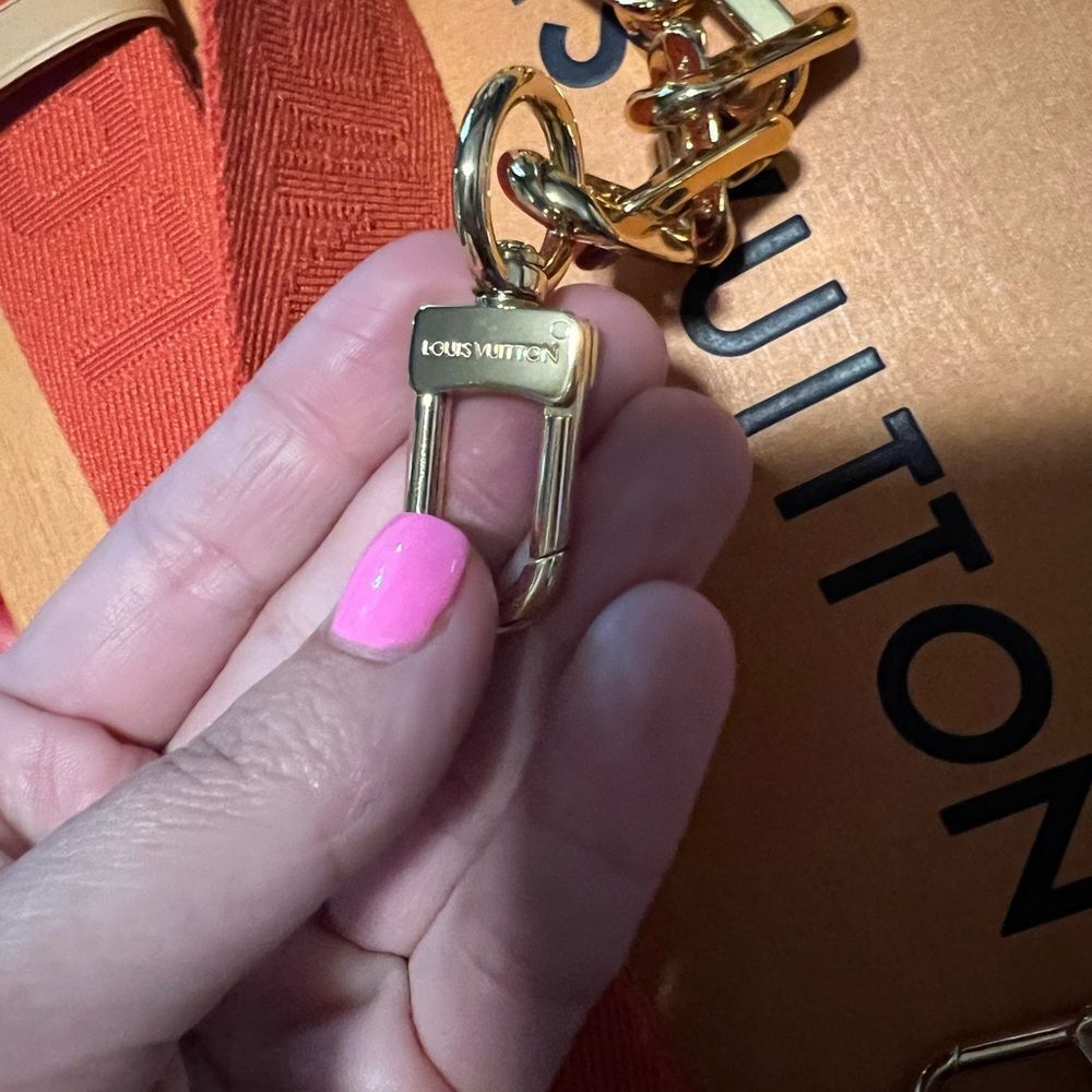 Louis Vuitton COUSSIN PM ROUGE - Picture 6 of 14
